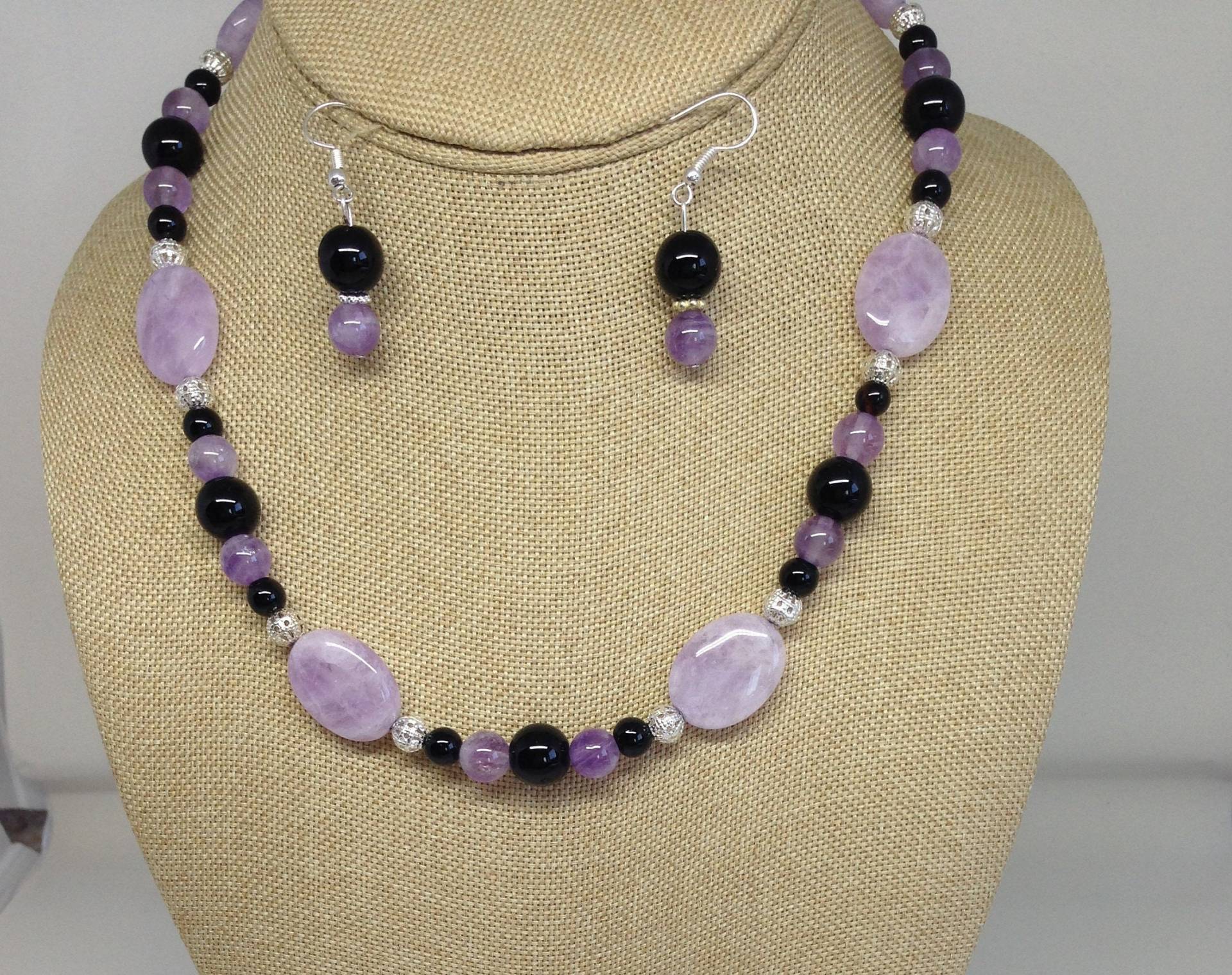 Amethyst Halskette Set, Lila Natürliche Edelstein Ohrringe Handgemacht Reno Ny Usa Februar Geburtsstein Verkauft Amethyst Halskette Set, Lila Natürliche Edelstein Ohrringe Handgemacht Reno Ny Usa Februar Geburtsstein Verkauft von ContinentalDesignsMB