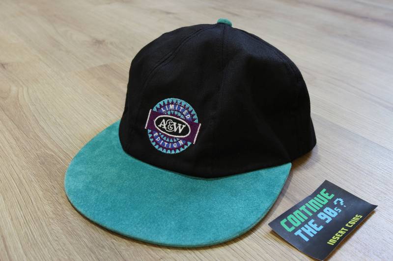 Neue Jahrgang A & W Root Beer Restaurant Limited Edition Wildleder Krempe Hut Drive in Cap von ContinueThe90s