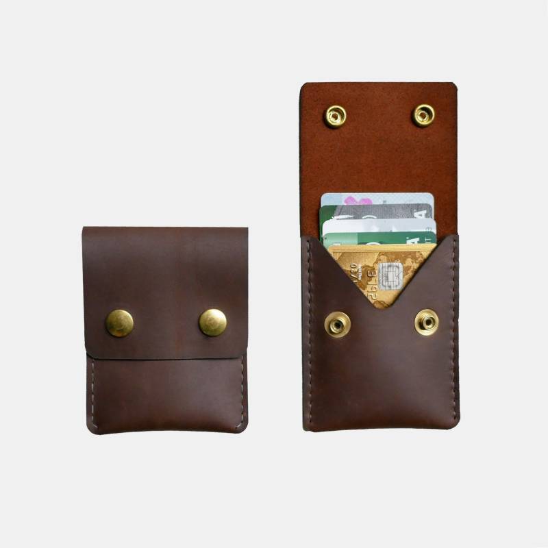Leder Geldbörse - Doppelknopf Kartenhalter Aus Braunem Leder Geldbörse - Doppelknopf Kartenhalter Aus Braunem von ContourCo