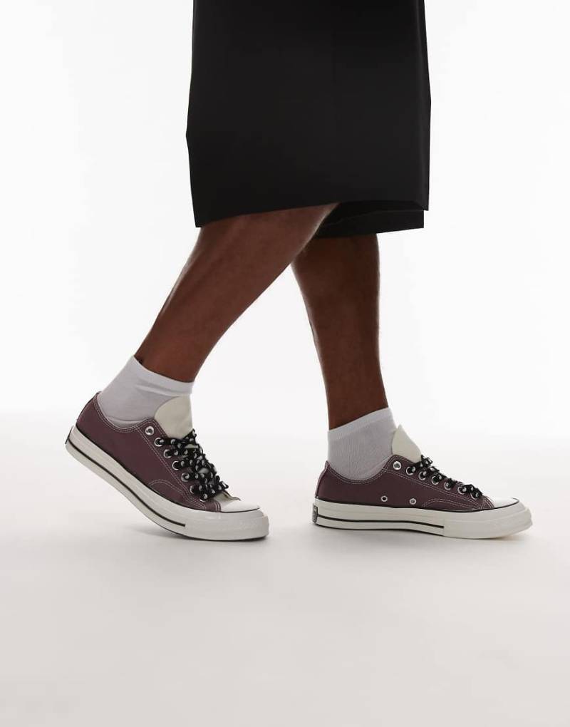 Converse - Chuck 70 All Star Hi - Sneaker mit schwarzen Yin-Yang-Schnürsenkeln von Converse