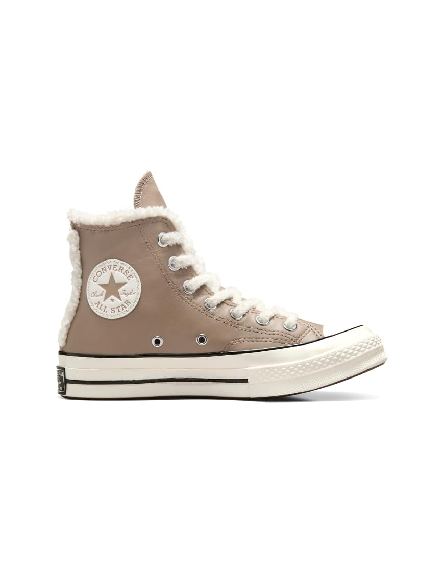 Converse - Chuck 70 Hi - Sneaker in Beige mit Frotteedetails-Neutral Converse - Chuck 70 Hi - Sneaker in Beige mit Frotteedetails-Neutral von Converse