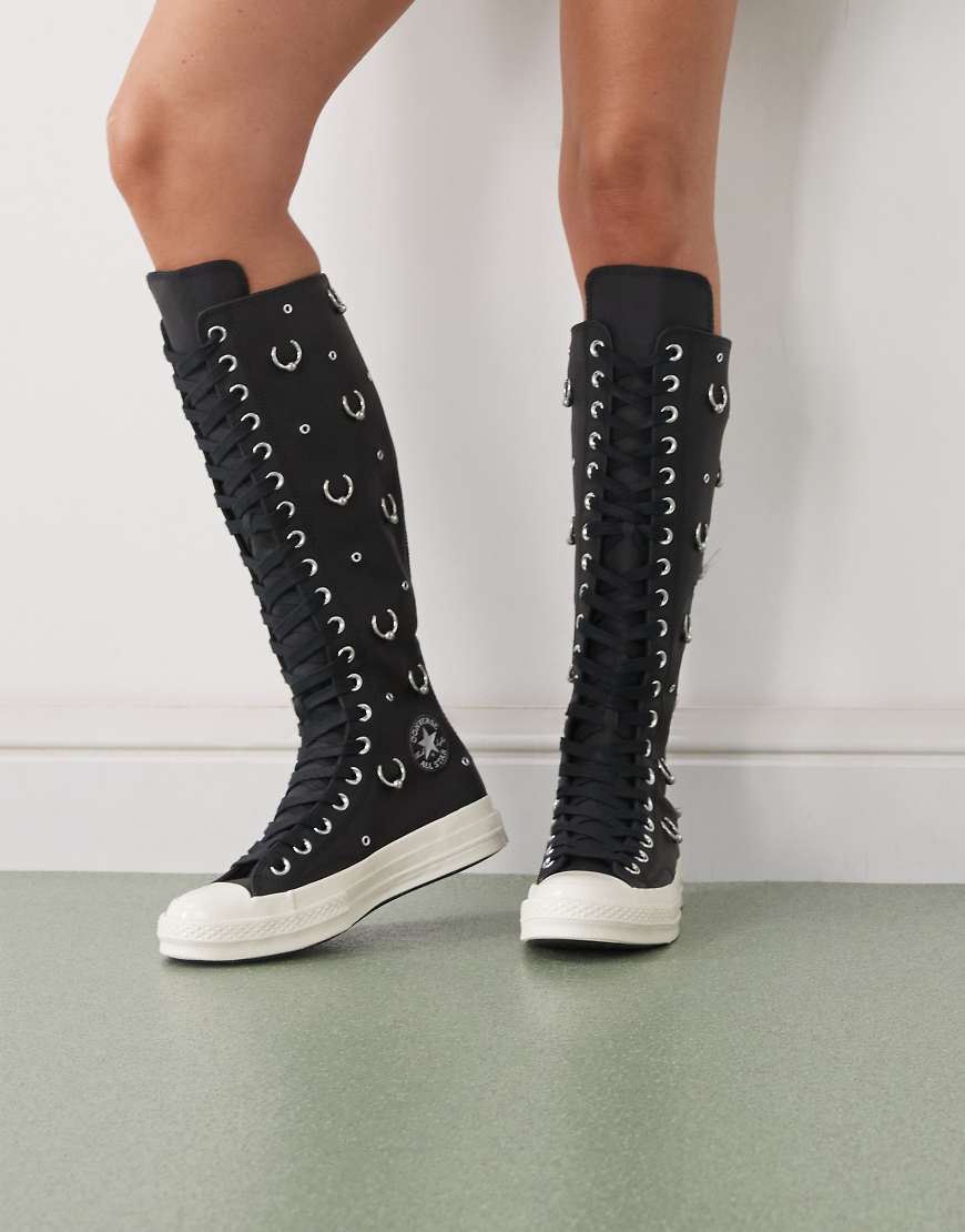 Converse - Chuck 70 - Kniehohe Sneaker in Schwarz mit Metallverzierung in Silber von Converse