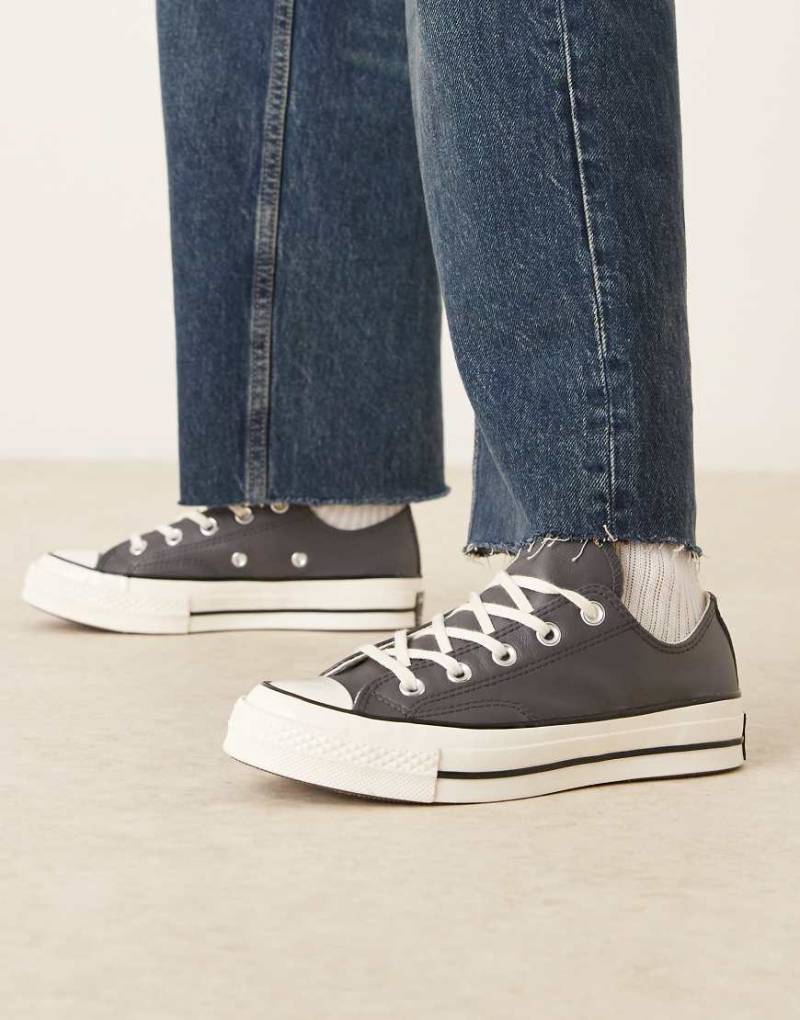 Converse - Chuck 70 Ox - Sneaker aus Leder in Grau von Converse