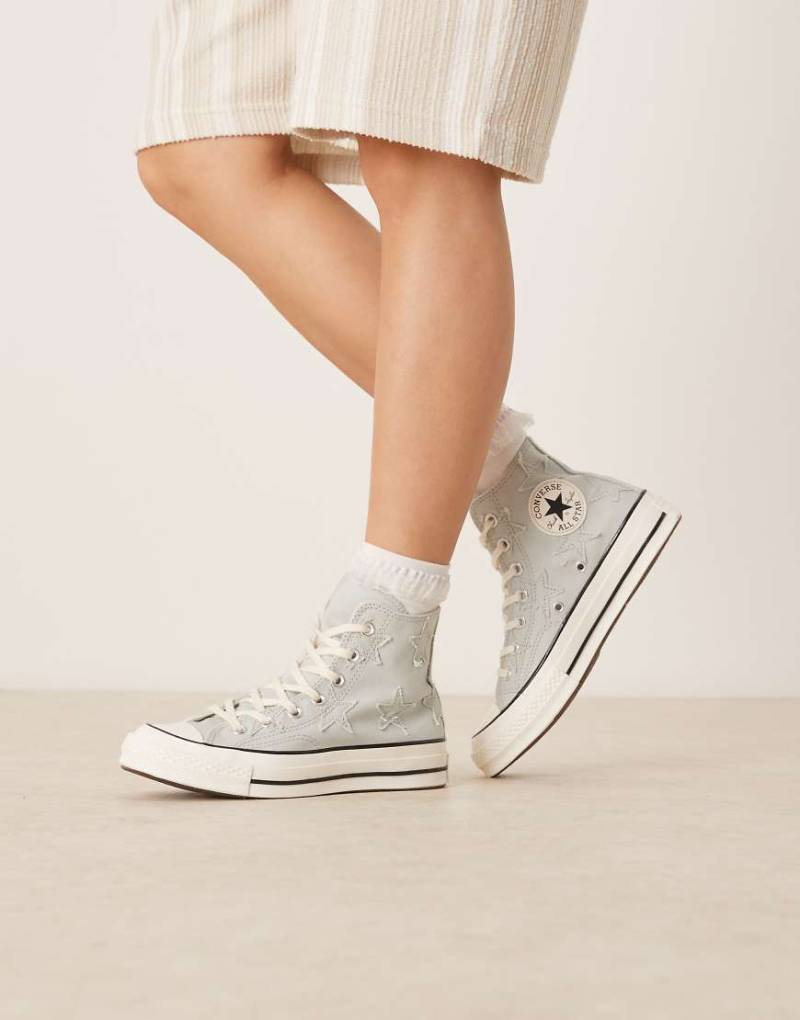 Converse - Chuck 70s Hi - Sneakers in Blau mit gestickten Sternen von Converse