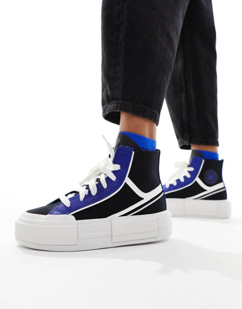 Converse - Chuck Taylor All Star Cruise Hi - Racer-Sneaker in Blau und Schwarz von Converse
