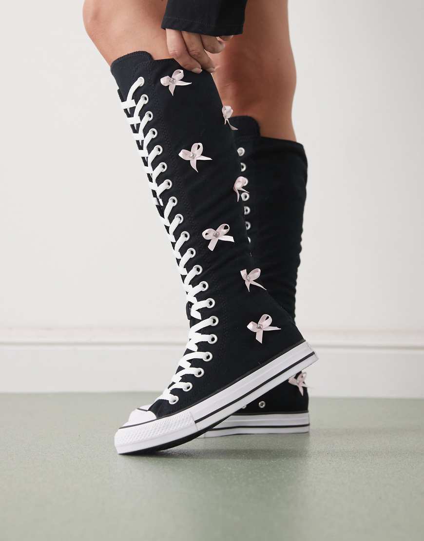 Converse - Chuck Taylor All Star Hi Lift - Kniehohe Sneaker in Schwarz mit Schleifen von Converse