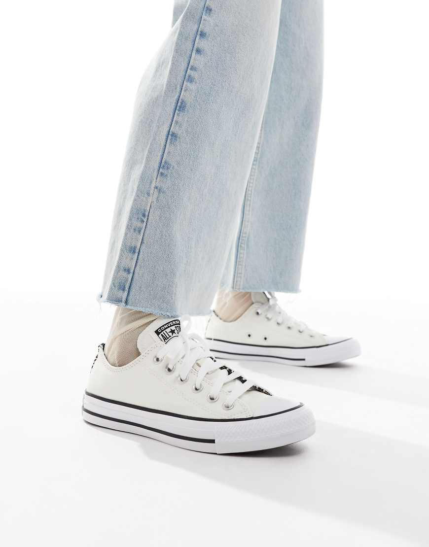 Converse - Chuck Taylor All Star Ox - Sneaker in Weiß mit Leopardenmuster-Detail Converse - Chuck Taylor All Star Ox - Sneaker in Weiß mit Leopardenmuster-Detail von Converse