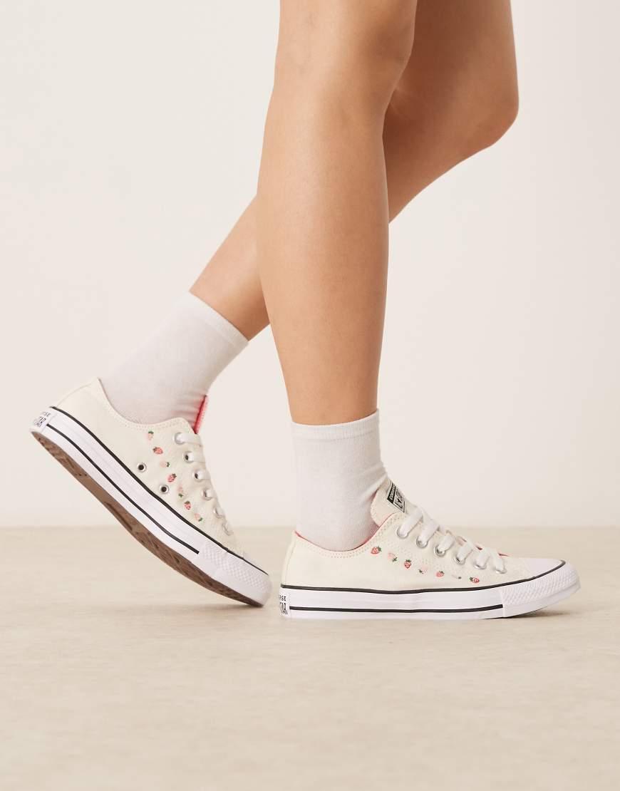 Converse - Chuck Taylor All Star Ox - Sneaker in Weiß mit gestickten Erdbeeren von Converse