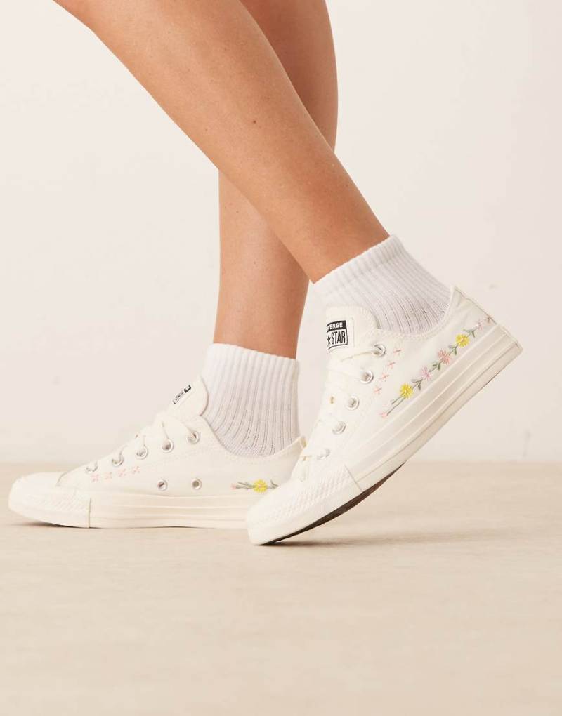 Converse - Chuck Taylor All Star Ox - Sneaker in Weiß mit Blumendetails von Converse