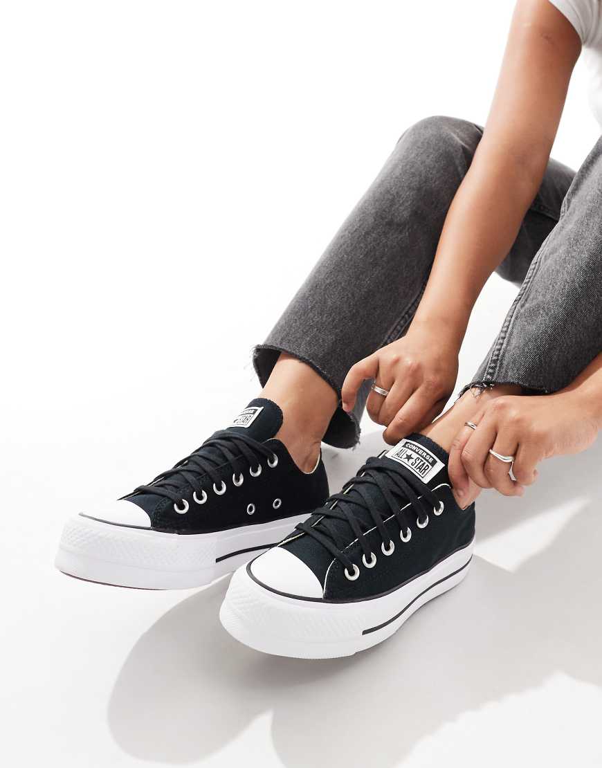 Converse - Chuck Taylor Lift Ox - Sneaker mit Plateausohle in Schwarz von Converse