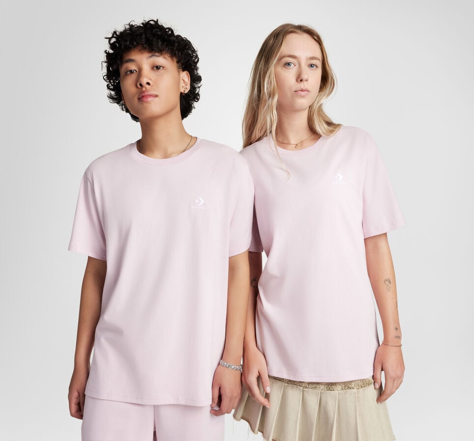 Converse Go-To Embroidered Star Chevron T-Shirt mit Standardpassform von Converse