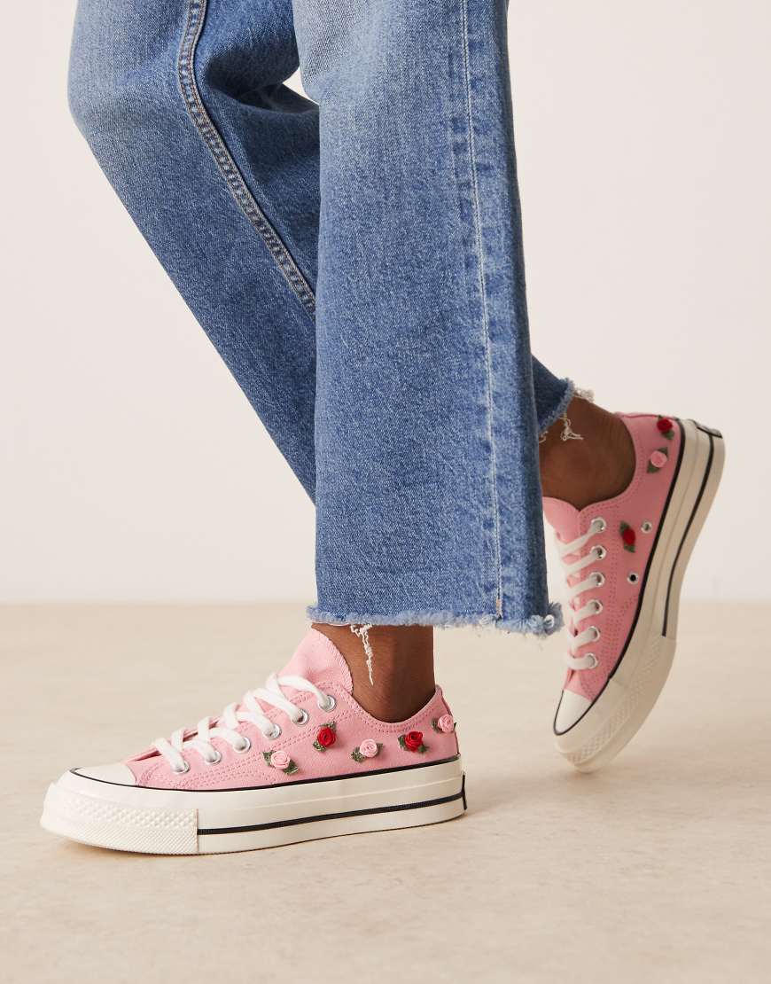 Converse - Hearts Chuck 70 Ox - Sneaker in Rosa mit Rosendetails von Converse
