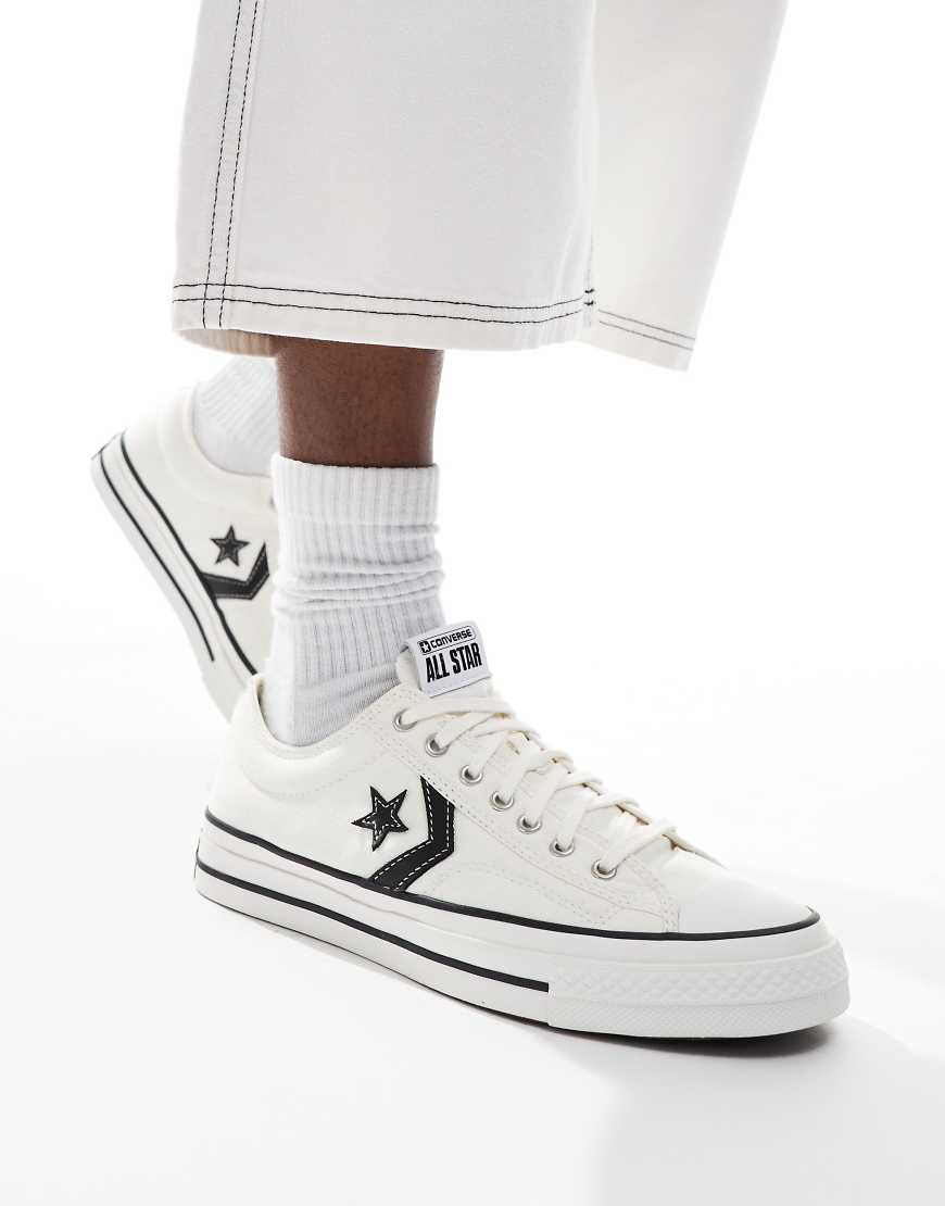 Converse - Star Player 76 Ox - Premium-Sneaker aus Canvas in Weiß mit schwarzem Detail von Converse