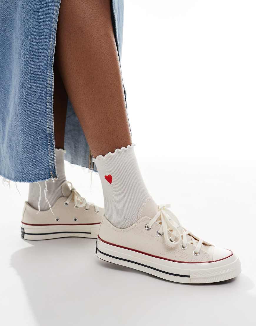 Converse Wide Fit - Chuck 70 Ox - Sneaker in Creme, weite Passform-Weiß Converse Wide Fit - Chuck 70 Ox - Sneaker in Creme, weite Passform-Weiß von Converse