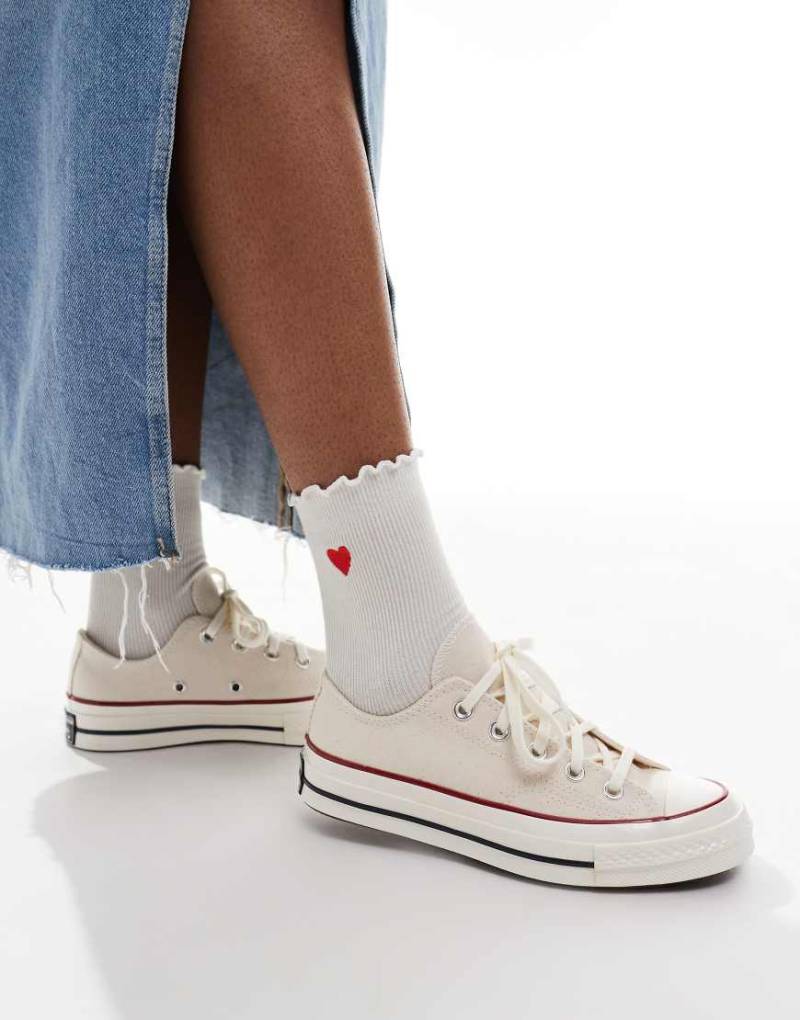 Converse Wide Fit - Chuck 70 Ox - Sneaker in Creme, weite Passform-Weiß von Converse
