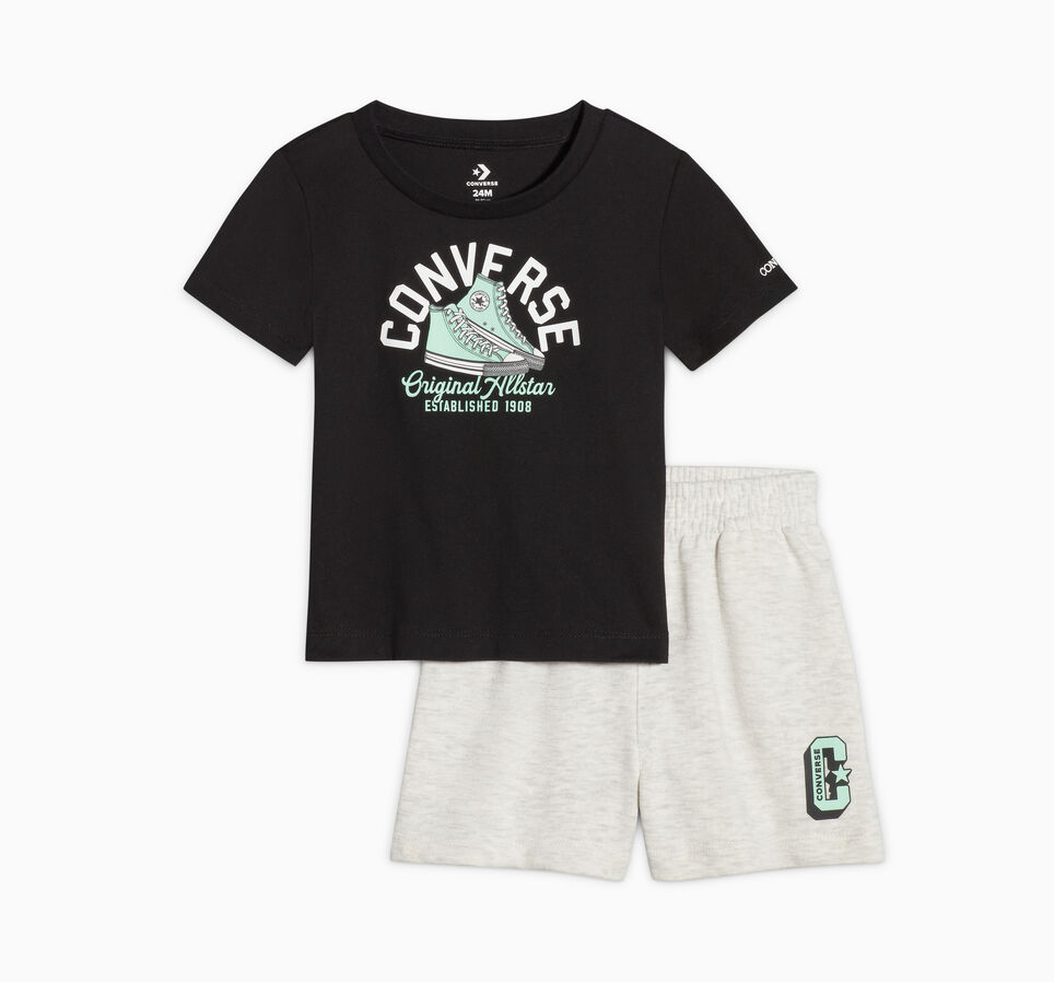Retro Remix T-Shirt and Shorts Set Retro Remix T-Shirt and Shorts Set von Converse