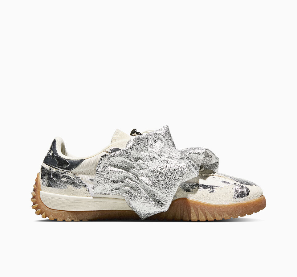 Run Star Trainer Limited Edition Silver Ruffle von Converse
