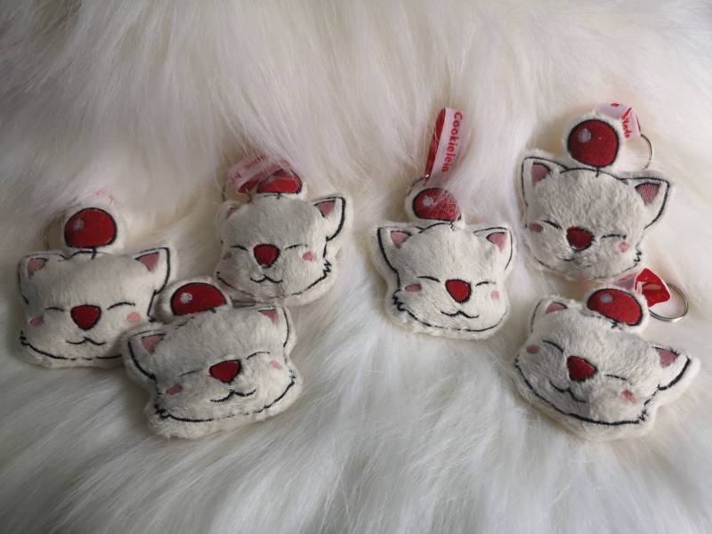 Custom Fanart Moggle Keychain Plush Custom Fanart Moggle Keychain Plush von CookiesPlushWorld