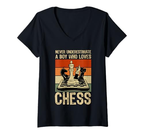 Damen Unterschätze Niemals den Jungen, der Schach liebt, lustige Schachspieler T-Shirt mit V-Ausschnitt von Cool Chess Boys Kids Player For Chess Lover Player