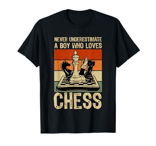 Unterschätze Niemals den Jungen, der Schach liebt, lustige Schachspieler T-Shirt von Cool Chess Boys Kids Player For Chess Lover Player