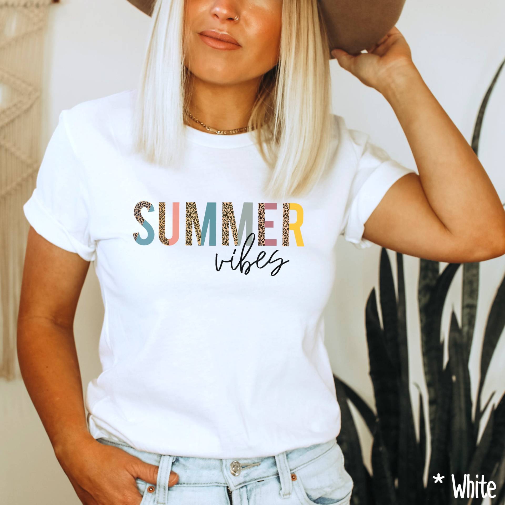 Sommer Vibes Shirt - Strand T-Shirt Leopard Sunkissed Urlaub Sommer Vibes Shirt - Strand T-Shirt Leopard Sunkissed Urlaub von CoolCatComp
