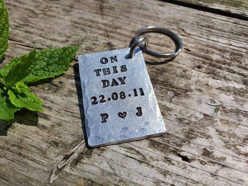 An Diesem Tag Schlüsselanhänger Mann Frau Geschenke Für Männer Frauen 10. Hochzeitstag Personalisiert Aluminium 10 Jahre Blech Traditionelle Liebe von CoolKeyrings