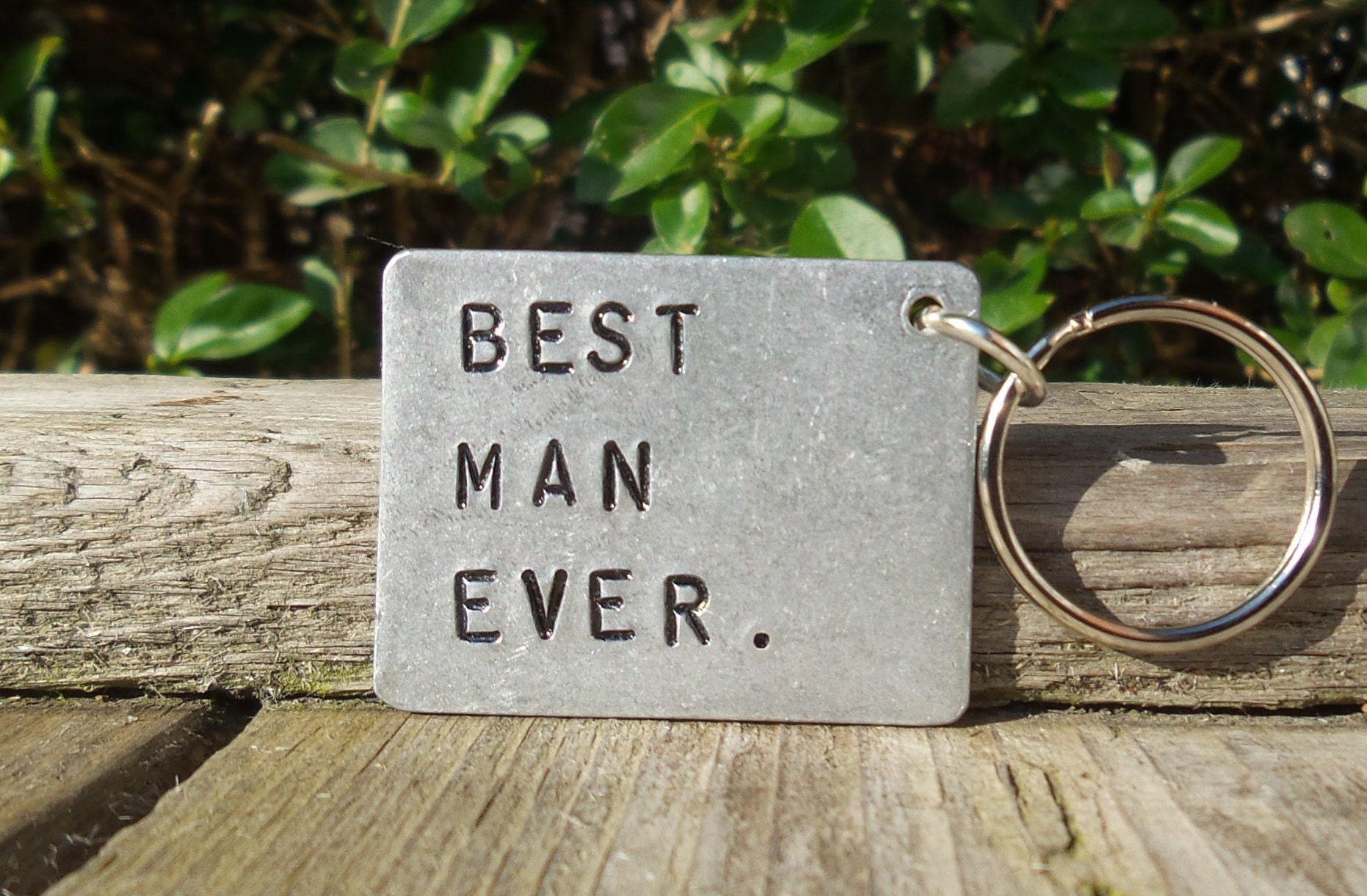 Bester Mann Überhaupt. Lustige Geschenke Für Ihn Hochzeitsgeschenke Einzigartige Neuheit Spezielle Trauzeugen Personalisierte Hochzeit von CoolKeyrings