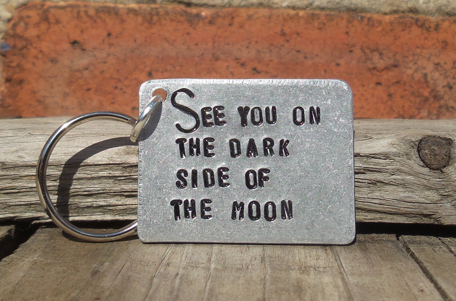 Handgemachter Pink Floyd Schlüsselanhänger Wir Sehen Uns Auf Der Dunklen Seite Texte Schlüsselanhänger Personalisierte Geschenke Für Ihn Sie von CoolKeyrings