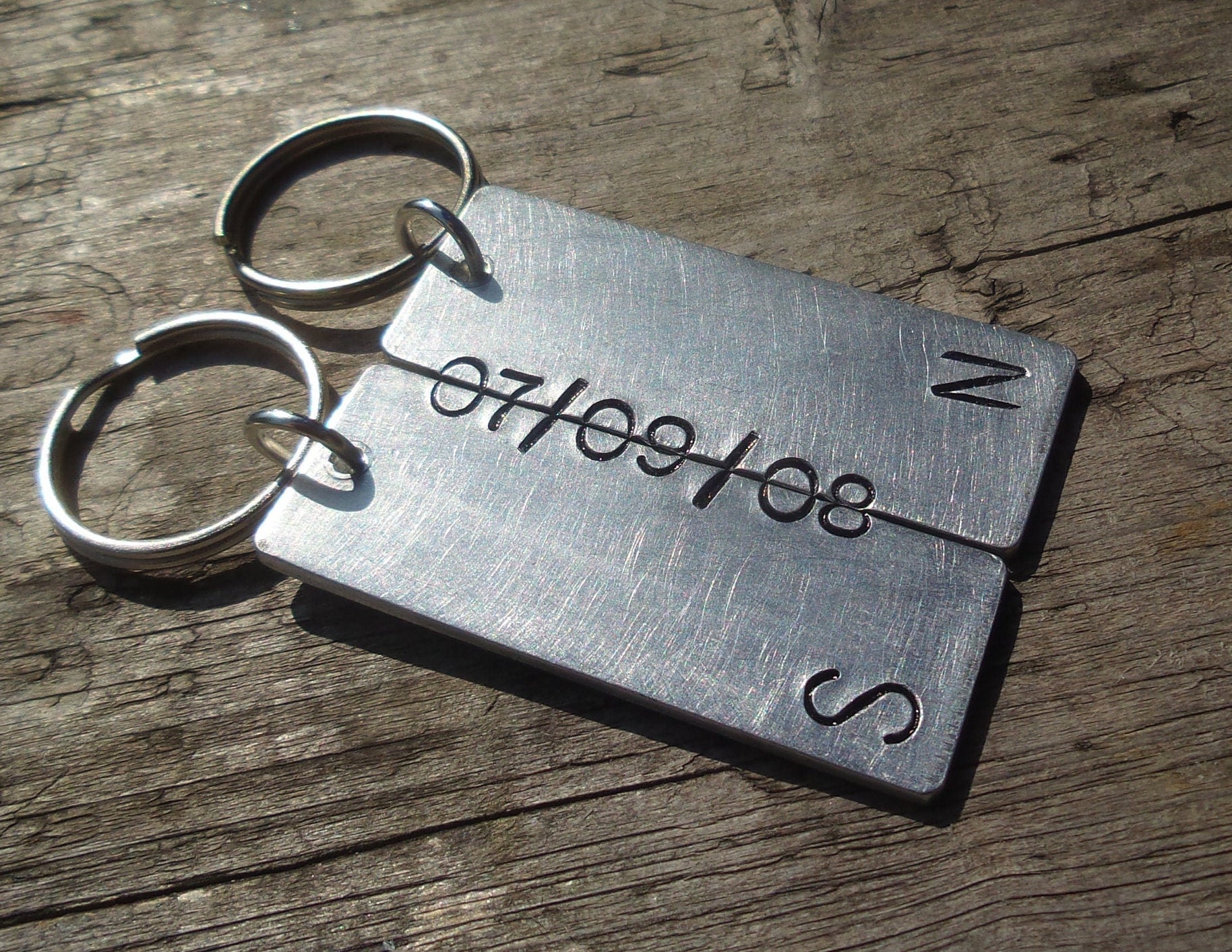 Passendes Geheimes Datum His & Hers Valentinsgrüße Geschenke Für Ihn Männer Personalisierte Mann Frau Schlüsselanhänger Set Freund Freundin von CoolKeyrings