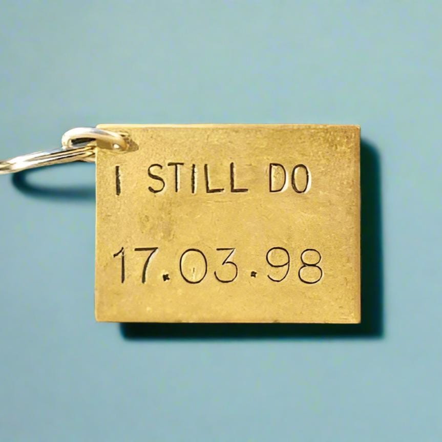 Personalisierte Messing Jahrestag Keychain Hand Gestempelt "I Still Do' Traditionelles Geschenk 21. Hochzeitstag 21 Jahre Ehemann Frau Schlüsselring von CoolKeyrings