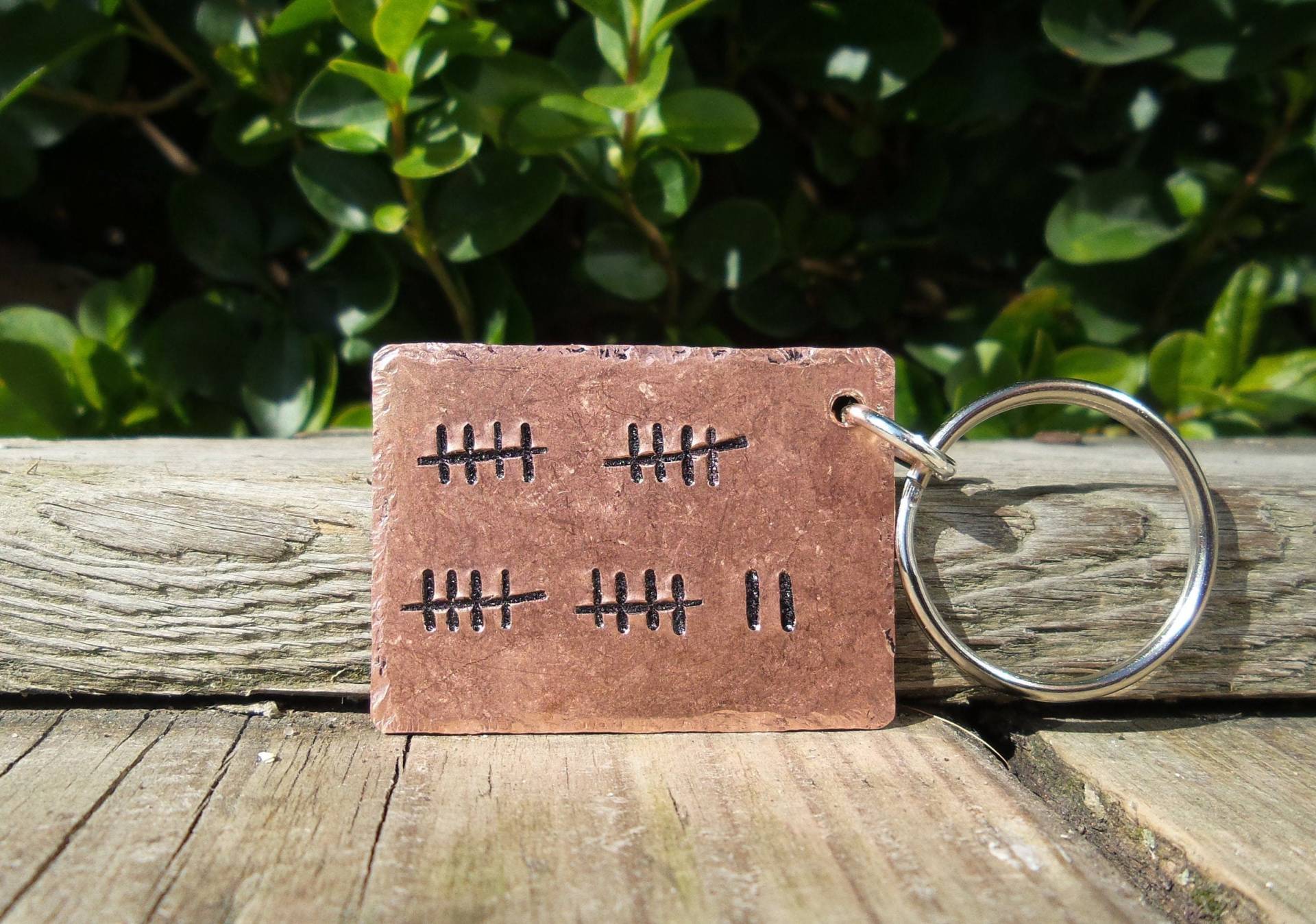 Tally Mark Von 22 Jahren 22. Hochzeitstag Geschenke Für Männer Ihn Ihr Kupfer Persönliches Geschenk Ehemann Frau Schlüsselanhänger Liebe Indie Cool von CoolKeyrings