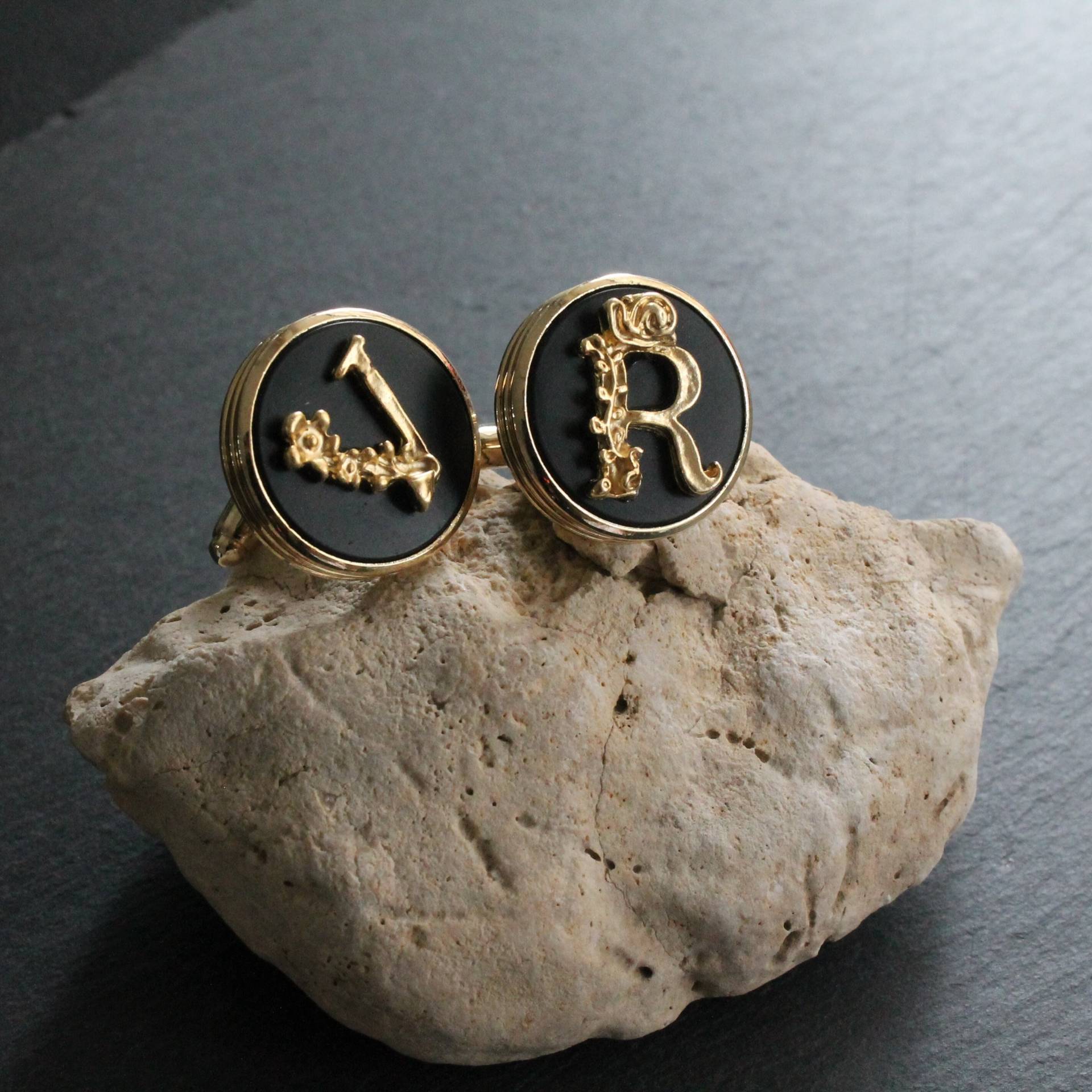 Personalisierte Initial Manschettenknöpfe, Handgemachte Buchstabe Einzigartiges Design Herrenschmuck, Geschenke Für Ihn, Hochzeit Accessoire von CoolMenClub