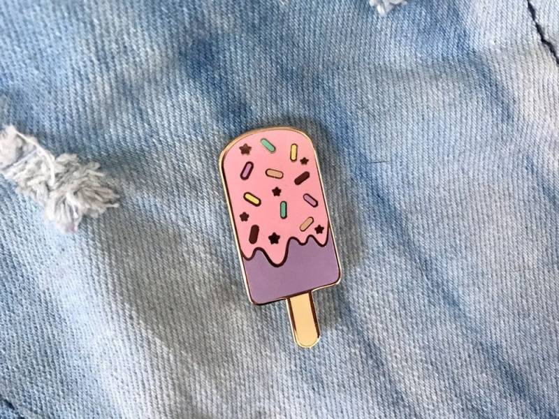 Eis Am Stiel Besprüht Kawaii Emaille Pin Eis Am Stiel Besprüht Kawaii Emaille Pin von CoolQueenCollective