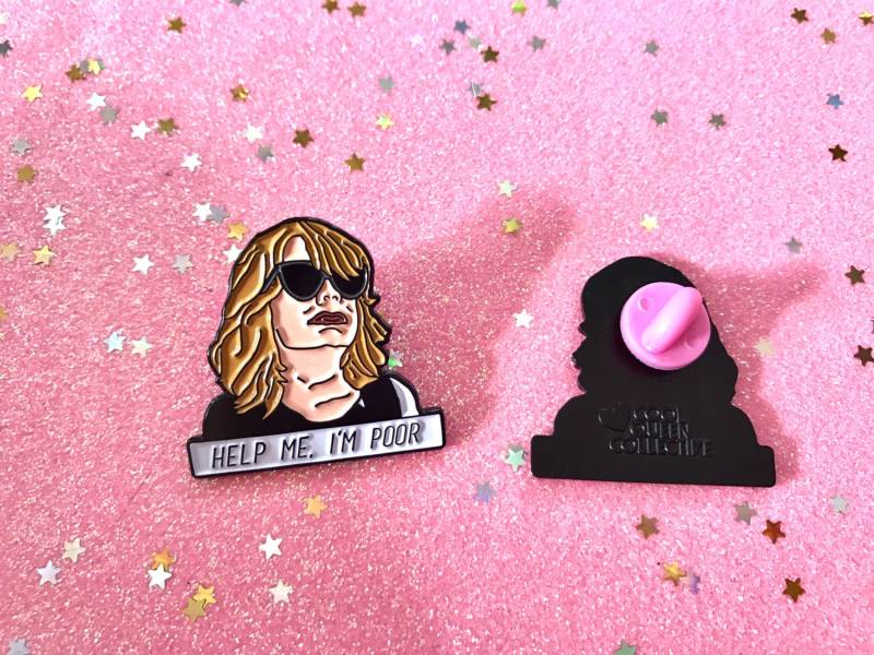 Help Me, I'm Poor Annie Brautjungfern Emaille Pin Help Me, I'm Poor Annie Brautjungfern Emaille Pin von CoolQueenCollective