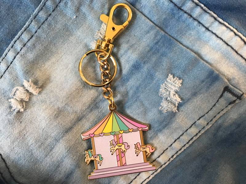 Karussell Emaille Tasche Charm Schlüsselanhänger von CoolQueenCollective