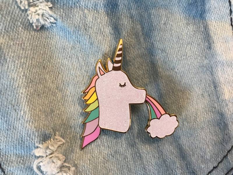 Pastell Regenbogen Glitter Einhorn Emaille Pin Pastell Regenbogen Glitter Einhorn Emaille Pin von CoolQueenCollective