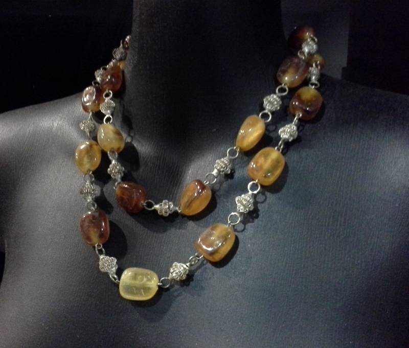Antike Lange Silber & Cognac Harz Perlenkette 89 cm von CoolVintageCulture