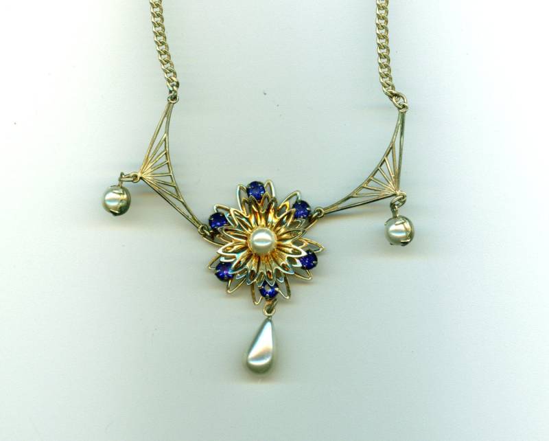 Blaue Strass & Kunstperlen Halskette von CopiaDesigns