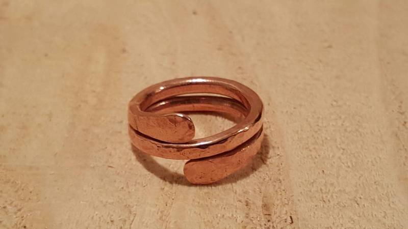 Gehämmert Kupferring Für Den Kleinen Finger Gehämmert Kupferring Für Den Kleinen Finger von CopperBead