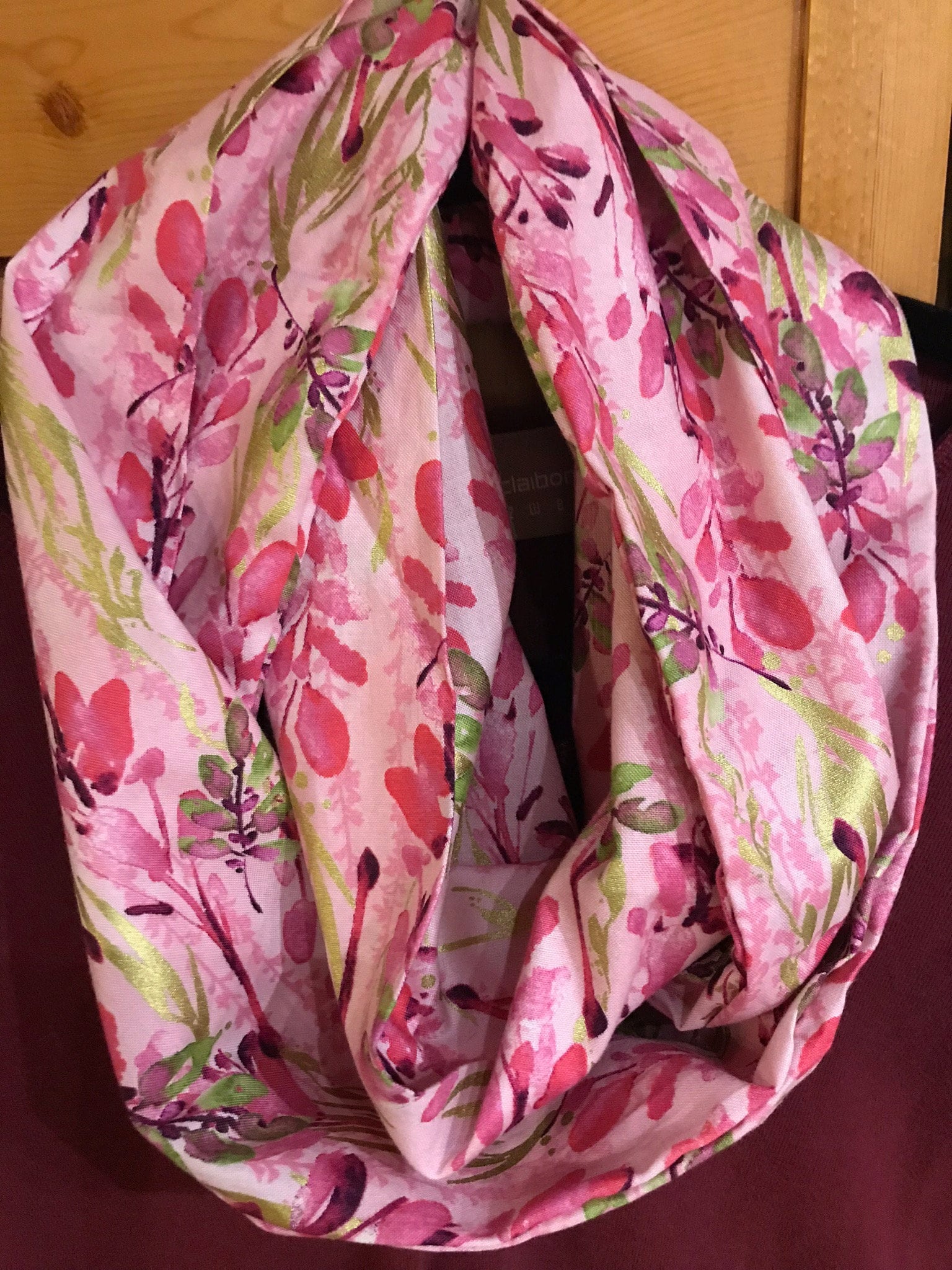 Rosa Infinity Schal, Baumwolle, Gold, Hot Pink, Rosa, Asiatisch, Blätter, Blumen, Unter 30 Geschenk, Etsy Kinder von CopperBugCompany