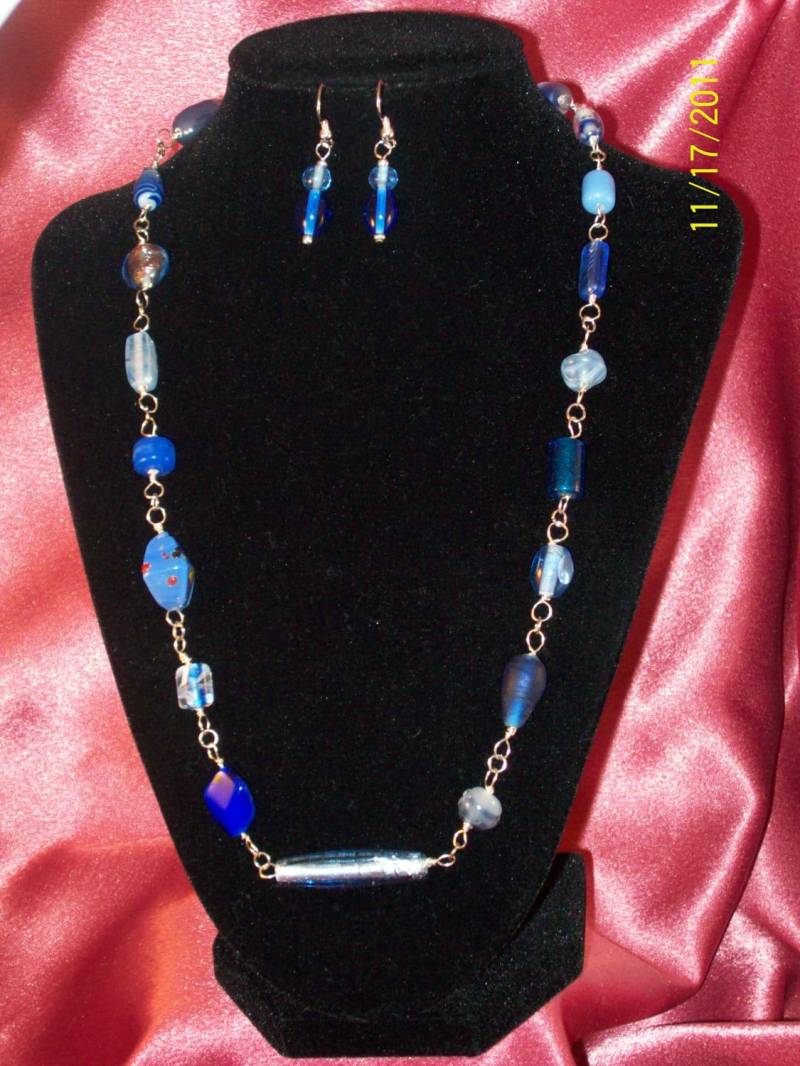 Blaue Glas Draht Gewickelt Perlen Halskette von CopperCreekVintage