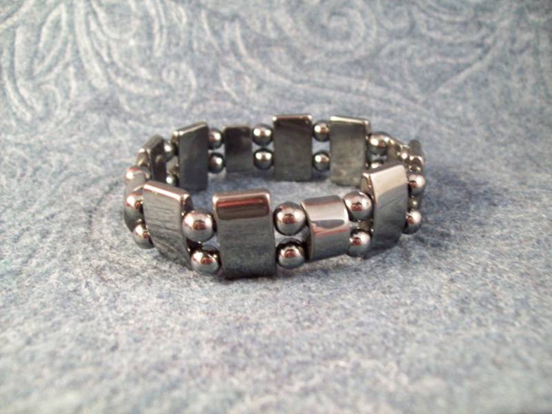 Hämatit Double Stretch-Unisex-Armband von CopperCreekVintage
