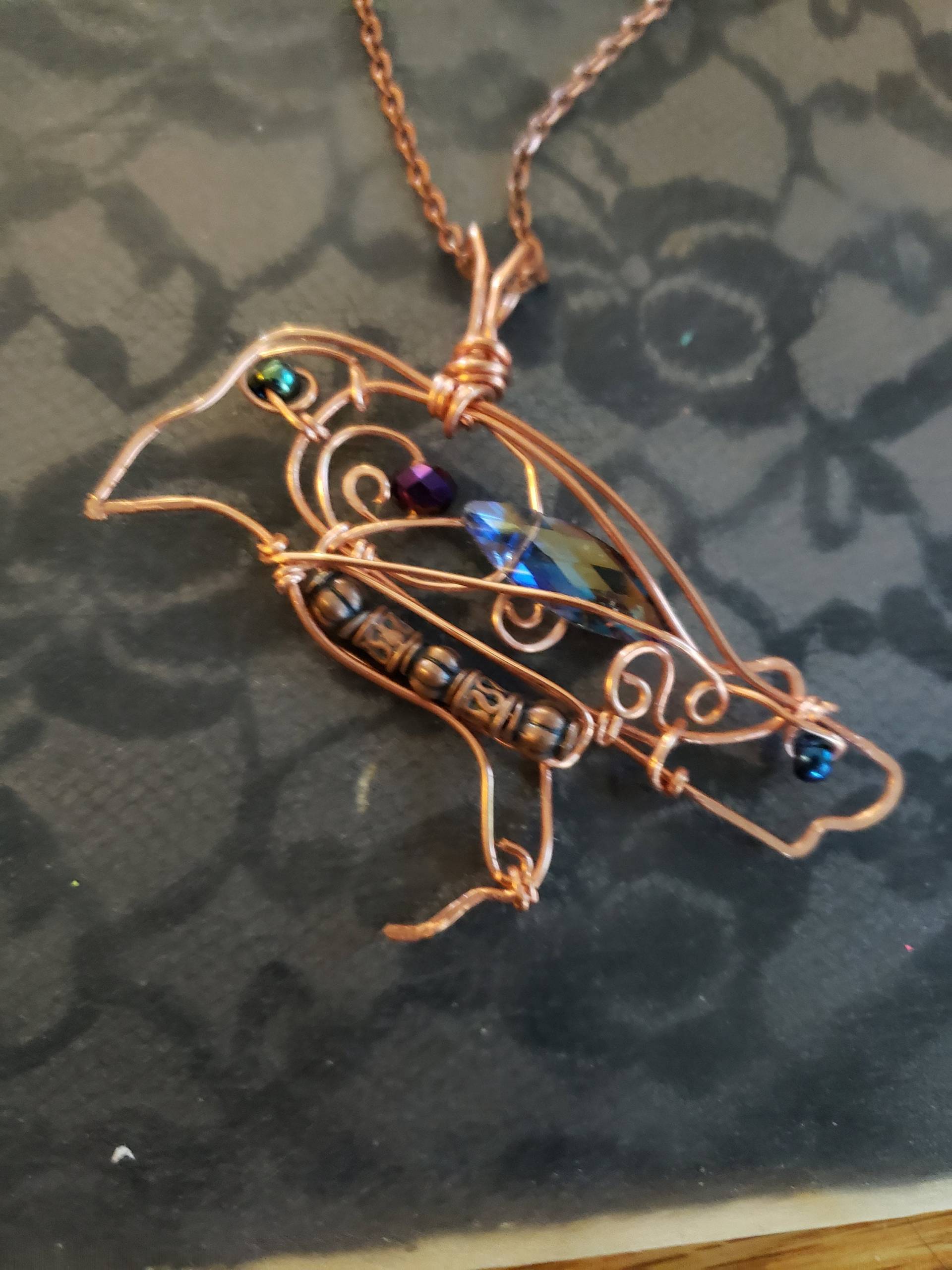 Kupfer, Silberdraht Rabe Krähe Halskette, Geschenk, Boho Schmuck, Mädchen Geschenk Draht Rabe, Liebhaber Stammes Krähe, Geist Tier von CopperRavenDesigns