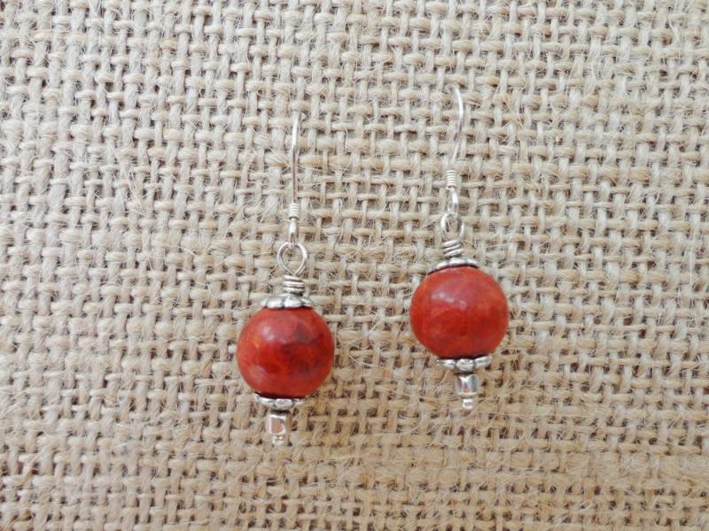 Schöne Rote Koralle Ohrringe, Geschenkartikel, Strand Schmuck Schöne Rote Koralle Ohrringe, Geschenkartikel, Strand Schmuck von CopperTulipDesigns