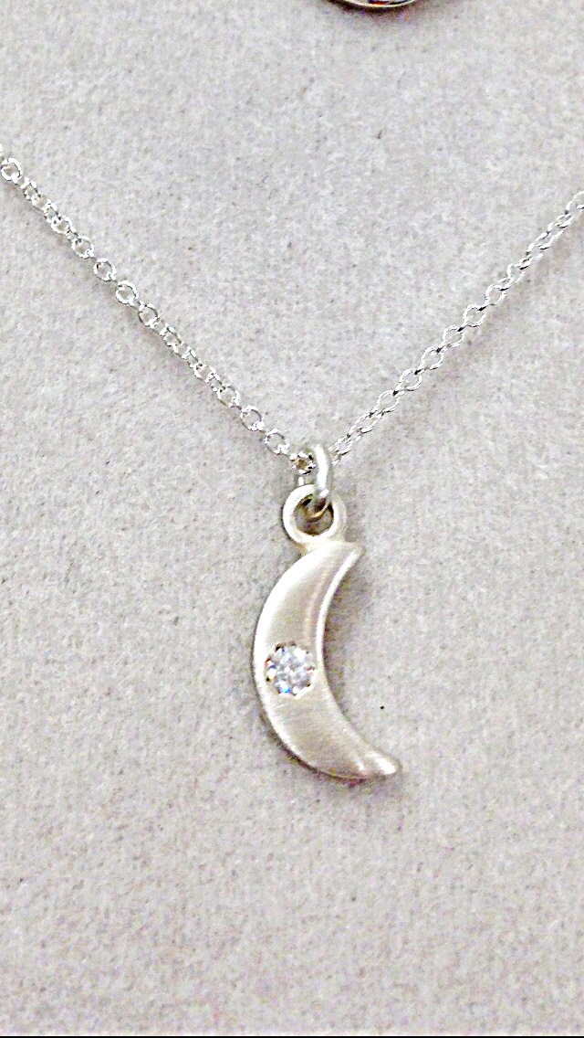 sterling Silber Mondhalskette Mit Flush Set Cz sterling Silber Mondhalskette Mit Flush Set Cz von CopperfoxGemsJewelry