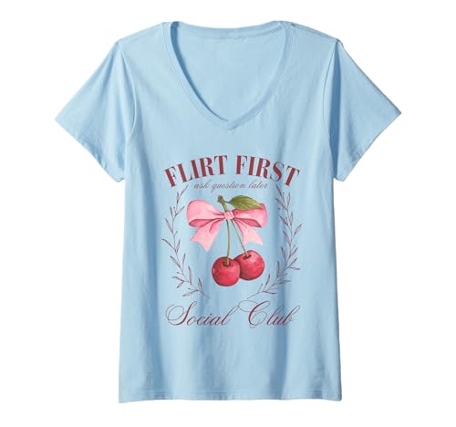 Damen Flirte zuerst Kokette Cherry Bow Social Club Girlycore T-Shirt mit V-Ausschnitt Damen Flirte zuerst Kokette Cherry Bow Social Club Girlycore T-Shirt mit V-Ausschnitt von Coquette Aesthetic