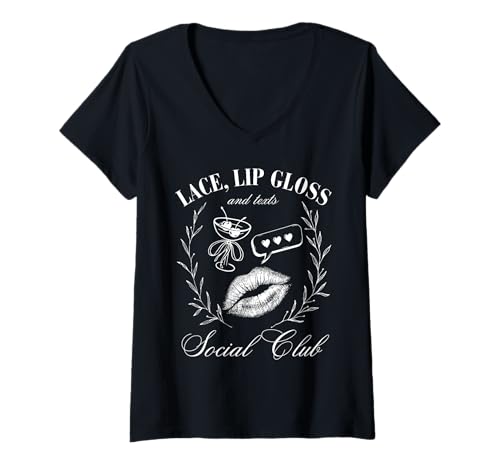 Damen Lipgloss mit Spitze von Texts Social Club Coquette Girlycore T-Shirt mit V-Ausschnitt von Coquette Aesthetic