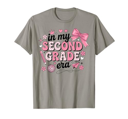In meiner zweiten Klasse: Coquette Bow Back to School Girls T-Shirt In meiner zweiten Klasse: Coquette Bow Back to School Girls T-Shirt von Coquette Bow Second Grade Back to School Gifts