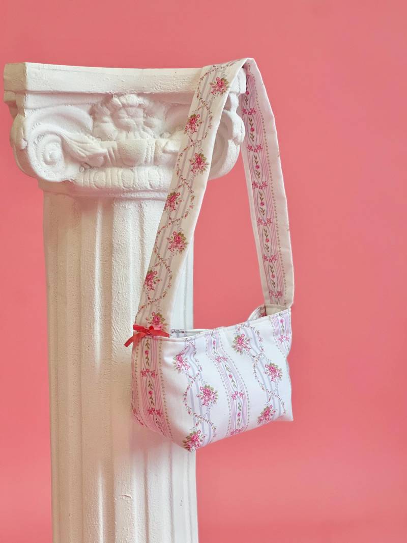 Kokette Bogentasche. Mini Tasche. Gingham Cottage Kern Schleifentasche. Girly Tasche Mit Blumen Vintage Print. Lana Del Rey Pink von CoquetteinDreams