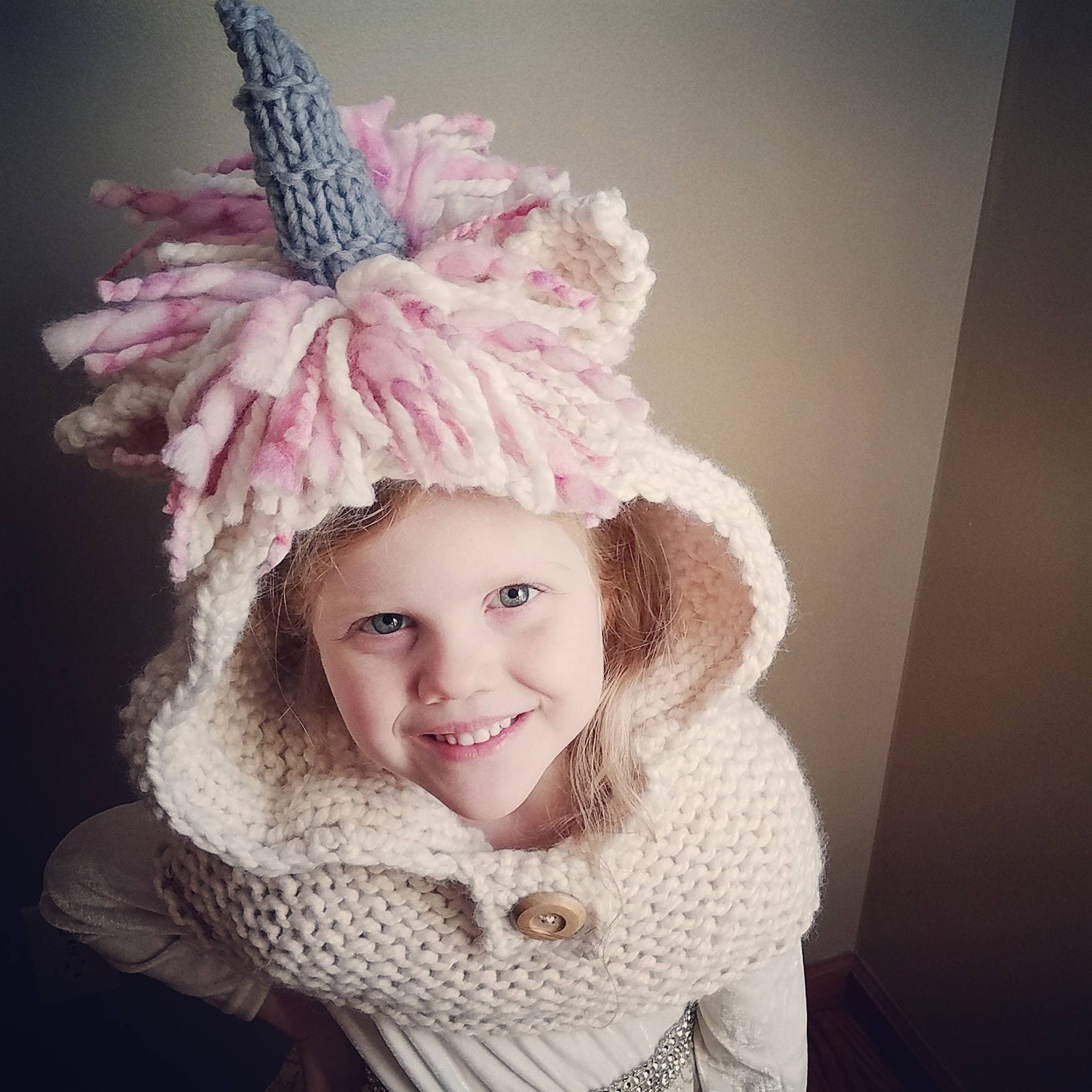 Immer Ein Einhorn Kapuzen-Cowl Sein Immer Ein Einhorn Kapuzen-Cowl Sein von CorabelleandBree